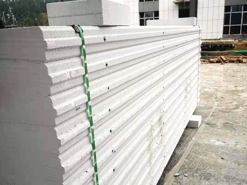 復(fù)合墻板接縫處要如何處理